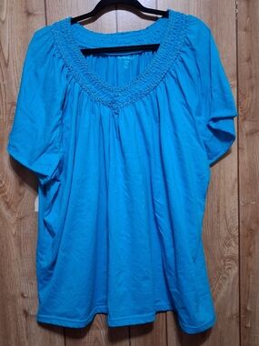 Blue V-neck Tee 24 Flutter Sleeve Tunic Length Layering Resort Wear Vacation